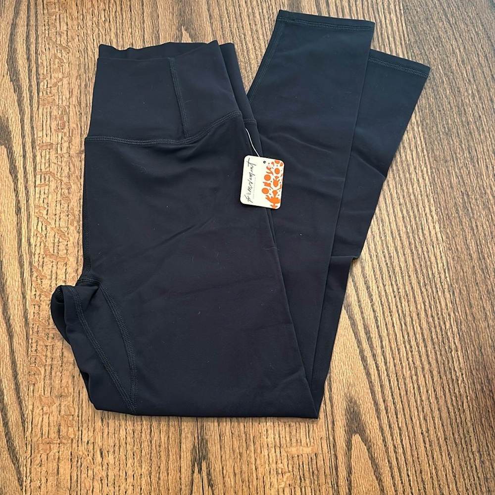 NWT, FP Movement Never Better Leggings, size M in black